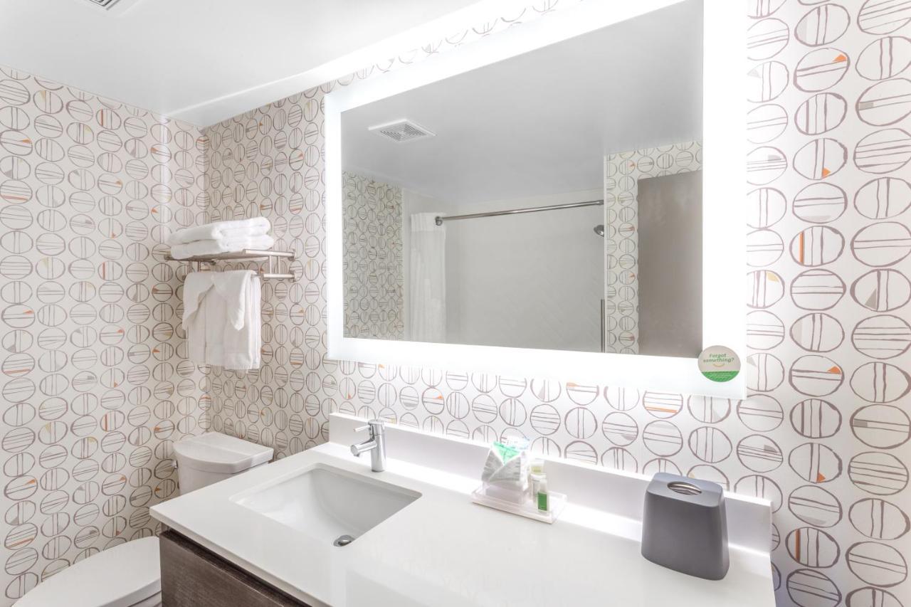 Holiday Inn Rockford By Ihg Esterno foto